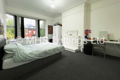 Thumbnail photo of 7 Bedroom Mid Terraced House in 9 Ash Grove, Leeds, LS6 1AX