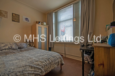 Thumbnail photo of 3 Bedroom Flat in 172a Woodhouse Lane, Leeds, LS2 9HB