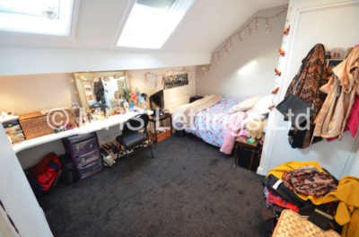 Thumbnail photo of 7 Bedroom Mid Terraced House in 16 Chestnut Avenue, Leeds, LS6 1BA