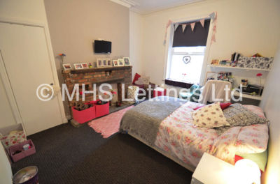 Thumbnail photo of 6 Bedroom Mid Terraced House in 105 Victoria Road, Leeds, LS6 1DR