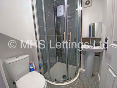 Thumbnail photo of 6 Bedroom Mid Terraced House in 18 Cliff Mount, Leeds, LS6 2HP