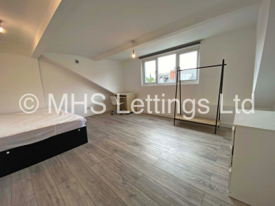 Thumbnail photo of 6 Bedroom Mid Terraced House in 18 Cliff Mount, Leeds, LS6 2HP