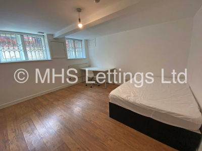 Thumbnail photo of 6 Bedroom Mid Terraced House in 18 Cliff Mount, Leeds, LS6 2HP