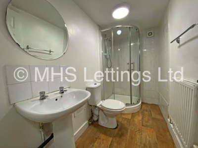 Thumbnail photo of 6 Bedroom Mid Terraced House in 18 Cliff Mount, Leeds, LS6 2HP