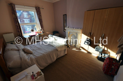 Thumbnail photo of 5 Bedroom Mid Terraced House in 1 Cardigan Road, Leeds, LS6 3AE