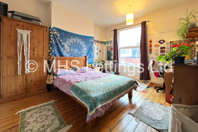 Thumbnail photo of 7 Bedroom Mid Terraced House in 139 Brudenell Road, Leeds, LS6 1LS