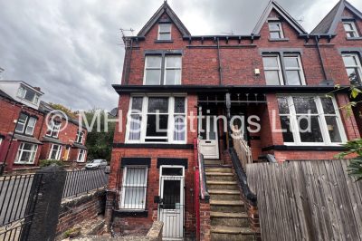 Thumbnail photo of 2 Bedroom Flat in 1 Brookfield Place, Leeds, LS6 4EH