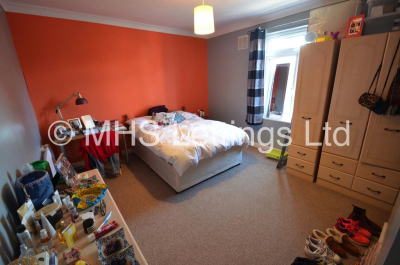 Thumbnail photo of 4 Bedroom End Terraced House in 12 Harold Walk, Leeds, LS6 1PS