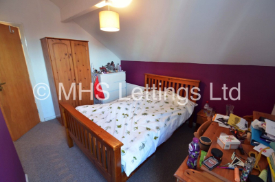Thumbnail photo of 4 Bedroom End Terraced House in 12 Harold Walk, Leeds, LS6 1PS
