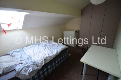Thumbnail photo of 4 Bedroom End Terraced House in 19 Harold Mount, Leeds, LS6 1PW