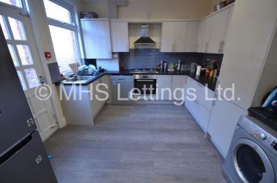 Thumbnail photo of 7 Bedroom End Terraced House in 80 Estcourt Avenue, Leeds, LS6 3ET