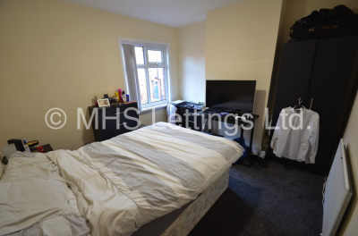 Thumbnail photo of 7 Bedroom End Terraced House in 80 Estcourt Avenue, Leeds, LS6 3ET
