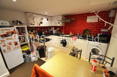 Thumbnail photo of 2 Bedroom Mid Terraced House in 14 Harold Place, Leeds, LS6 1PQ
