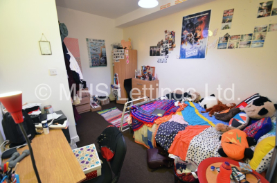 Thumbnail photo of 2 Bedroom Mid Terraced House in 14 Harold Place, Leeds, LS6 1PQ