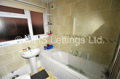 Thumbnail photo of 2 Bedroom Mid Terraced House in 14 Harold Place, Leeds, LS6 1PQ
