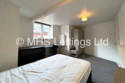 Thumbnail photo of 6 Bedroom End Terraced House in 19 Raven Road, Leeds, LS6 1DA