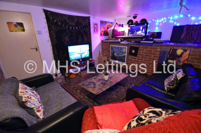 Thumbnail photo of 7 Bedroom Mid Terraced House in 8 Norwood Terrace, Leeds, LS6 1EA