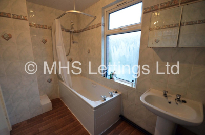 Thumbnail photo of 7 Bedroom Mid Terraced House in 8 Norwood Terrace, Leeds, LS6 1EA