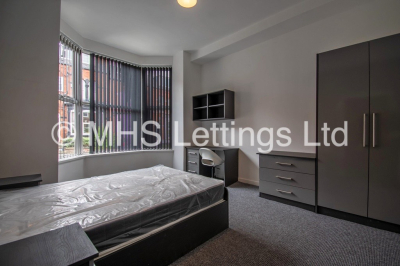 Thumbnail photo of 5 Bedroom Mid Terraced House in 24 Norwood Road, Leeds, LS6 1DZ