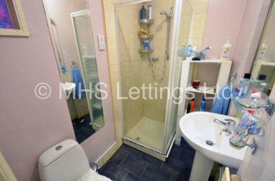Thumbnail photo of 8 Bedroom Mid Terraced House in 28 Ebberston Terrace, Leeds, LS6 1AU