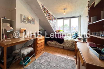 Thumbnail photo of 8 Bedroom Mid Terraced House in 28 Ebberston Terrace, Leeds, LS6 1AU