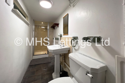 Thumbnail photo of 8 Bedroom Mid Terraced House in 43 Manor Drive, Leeds, LS6 1DD