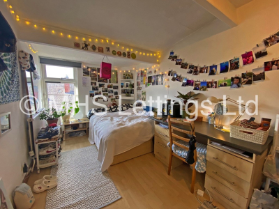 Thumbnail photo of 8 Bedroom Mid Terraced House in 44 Manor Drive, Leeds, LS6 1DD
