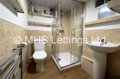 Thumbnail photo of 8 Bedroom Mid Terraced House in 44 Manor Drive, Leeds, LS6 1DD