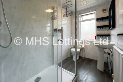 Thumbnail photo of 8 Bedroom Mid Terraced House in 52 Manor Drive, Leeds, LS6 1DD