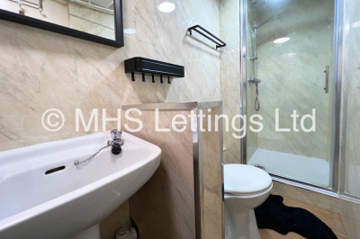 Thumbnail photo of 8 Bedroom Mid Terraced House in 52 Manor Drive, Leeds, LS6 1DD