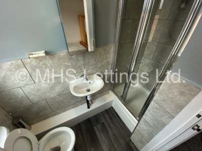 Thumbnail photo of 6 Bedroom Mid Terraced House in 15 Brudenell View, Leeds, LS6 1HG