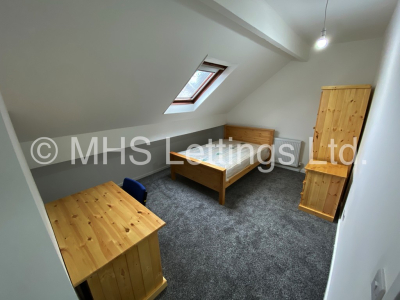 Thumbnail photo of 6 Bedroom Mid Terraced House in 15 Brudenell View, Leeds, LS6 1HG