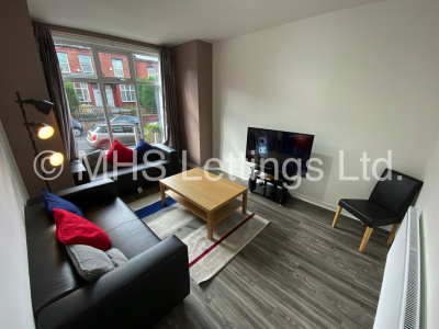 Thumbnail photo of 6 Bedroom Mid Terraced House in 15 Brudenell View, Leeds, LS6 1HG