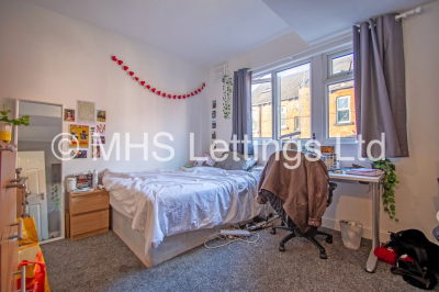 Thumbnail photo of 5 Bedroom Mid Terraced House in 96 Royal Park Road, Leeds, LS6 1JJ