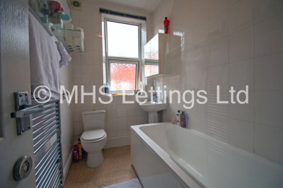 Thumbnail photo of 7 Bedroom Mid Terraced House in 75 Richmond Avenue, Leeds, LS6 1DB