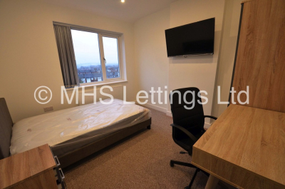 Thumbnail photo of 3 Bedroom Mid Terraced House in 23 Kelso Gardens, Leeds, LS2 9PS
