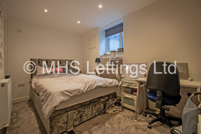 Thumbnail photo of 6 Bedroom Mid Terraced House in 14 Ashville View, Leeds, LS6 1LT