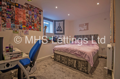 Thumbnail photo of 6 Bedroom Mid Terraced House in 14 Ashville View, Leeds, LS6 1LT