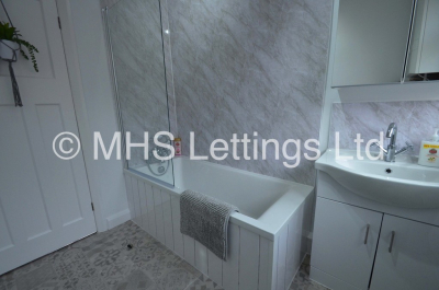 Thumbnail photo of 2 Bedroom Mid Terraced House in 40 Welton Mount, Leeds, LS6 1ET