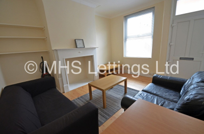 Thumbnail photo of 2 Bedroom Mid Terraced House in 31 Autumn Grove, Leeds, LS6 1RL
