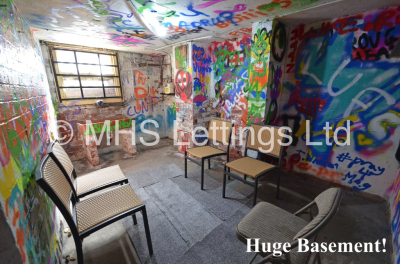 Thumbnail photo of 4 Bedroom Mid Terraced House in 18 Hessle Terrace, Leeds, LS6 1EQ