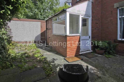 Thumbnail photo of 4 Bedroom Semi-Detached House in 7 Headingley Crescent, Leeds, LS6 3EH