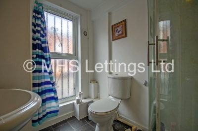 Thumbnail photo of 4 Bedroom Mid Terraced House in 15 Harold Terrace, Leeds, LS6 1PG