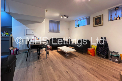 Thumbnail photo of 4 Bedroom Mid Terraced House in 15 Harold Terrace, Leeds, LS6 1PG