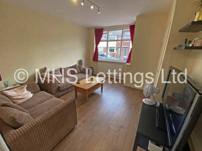 Thumbnail photo of 2 Bedroom Mid Terraced House in 5 Park View Grove, Leeds, LS4 2LQ