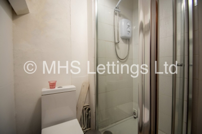 Thumbnail photo of 8 Bedroom Mid Terraced House in 133 Hyde Park Road, Leeds, LS6 1AJ