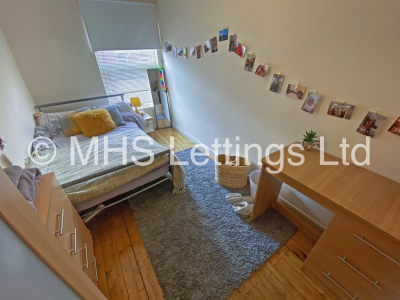 Thumbnail photo of 6 Bedroom Mid Terraced House in 20 Hessle Terrace, Leeds, LS6 1EQ