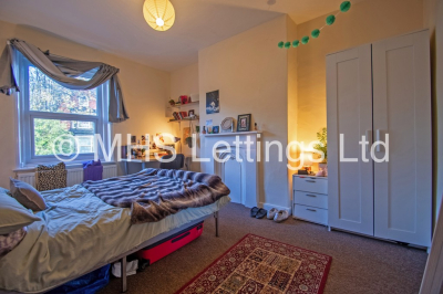 Thumbnail photo of 4 Bedroom Mid Terraced House in 19 Victoria Road, Leeds, LS6 1AS