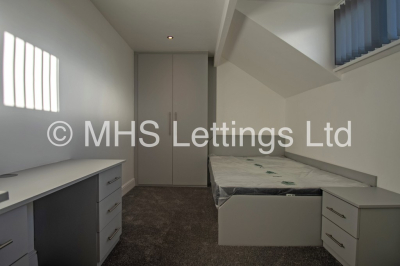 Thumbnail photo of 2 Bedroom Mid Terraced House in 34 Harold Road, Leeds, LS6 1PR