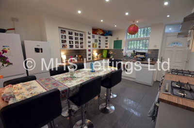 Thumbnail photo of 4 Bedroom Flat in Flat 1, 47 Clarendon Road, Leeds, LS2 9NZ